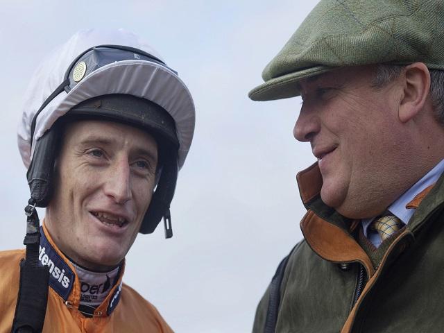 Paul getting some tips on returning to the saddle from Daryl Jacob